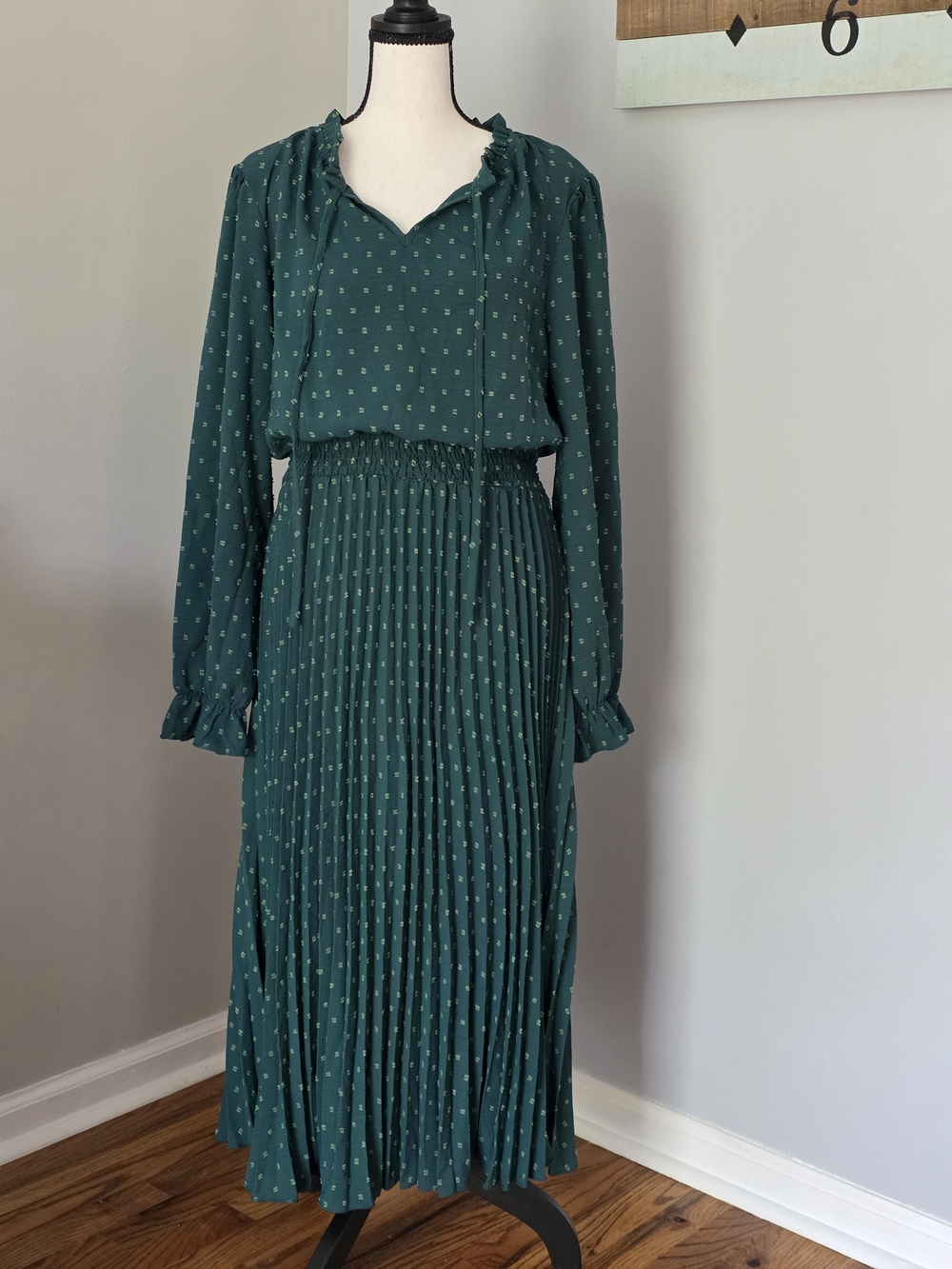 Pretty Garden Emerald Green Long Sleeve Pleated Midi Dress